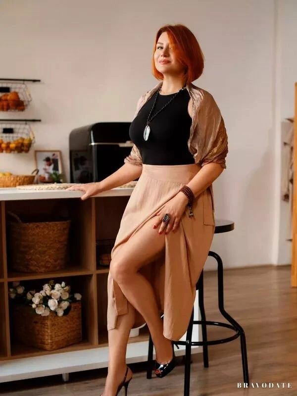 Karina Profile image 3