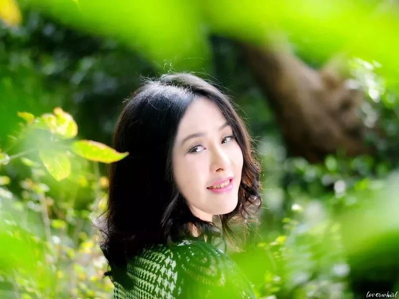 Li Li Profile image 2