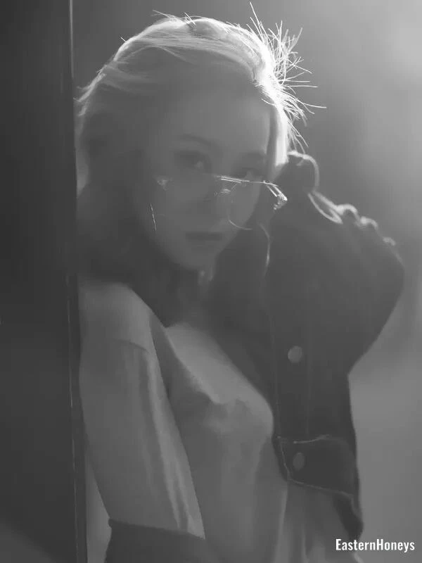 Lily Profile image 2